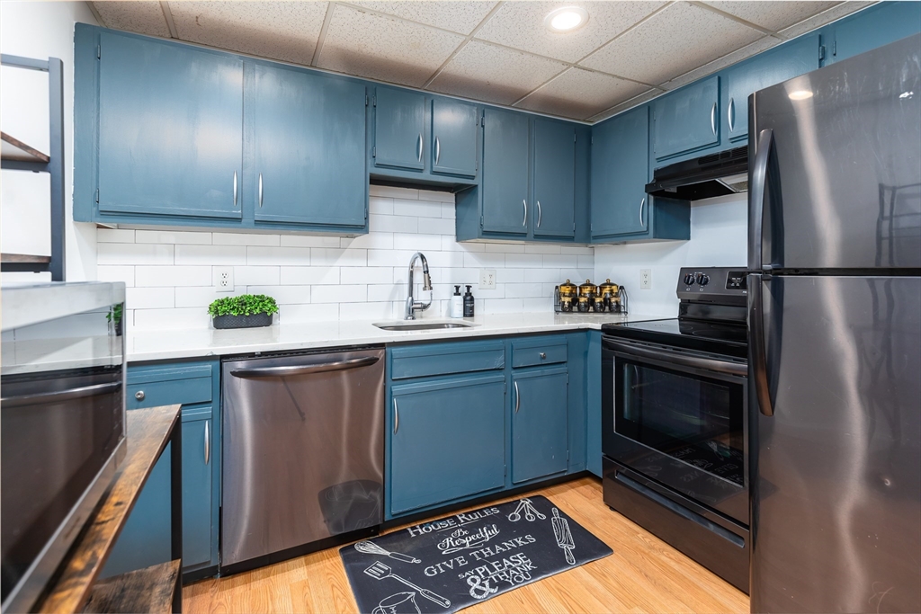 111 Foster Street, Unit 416 Peabody, MA 01960 - Photo 16 of 30