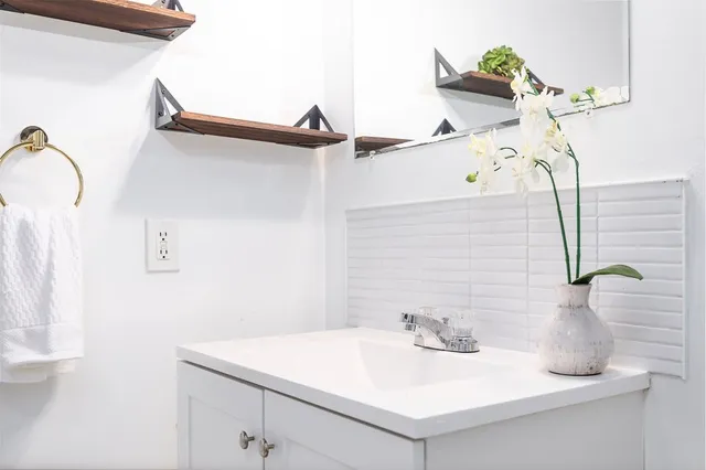 $390,000 | 111 Foster Street, Unit 416, Peabody, MA 01960