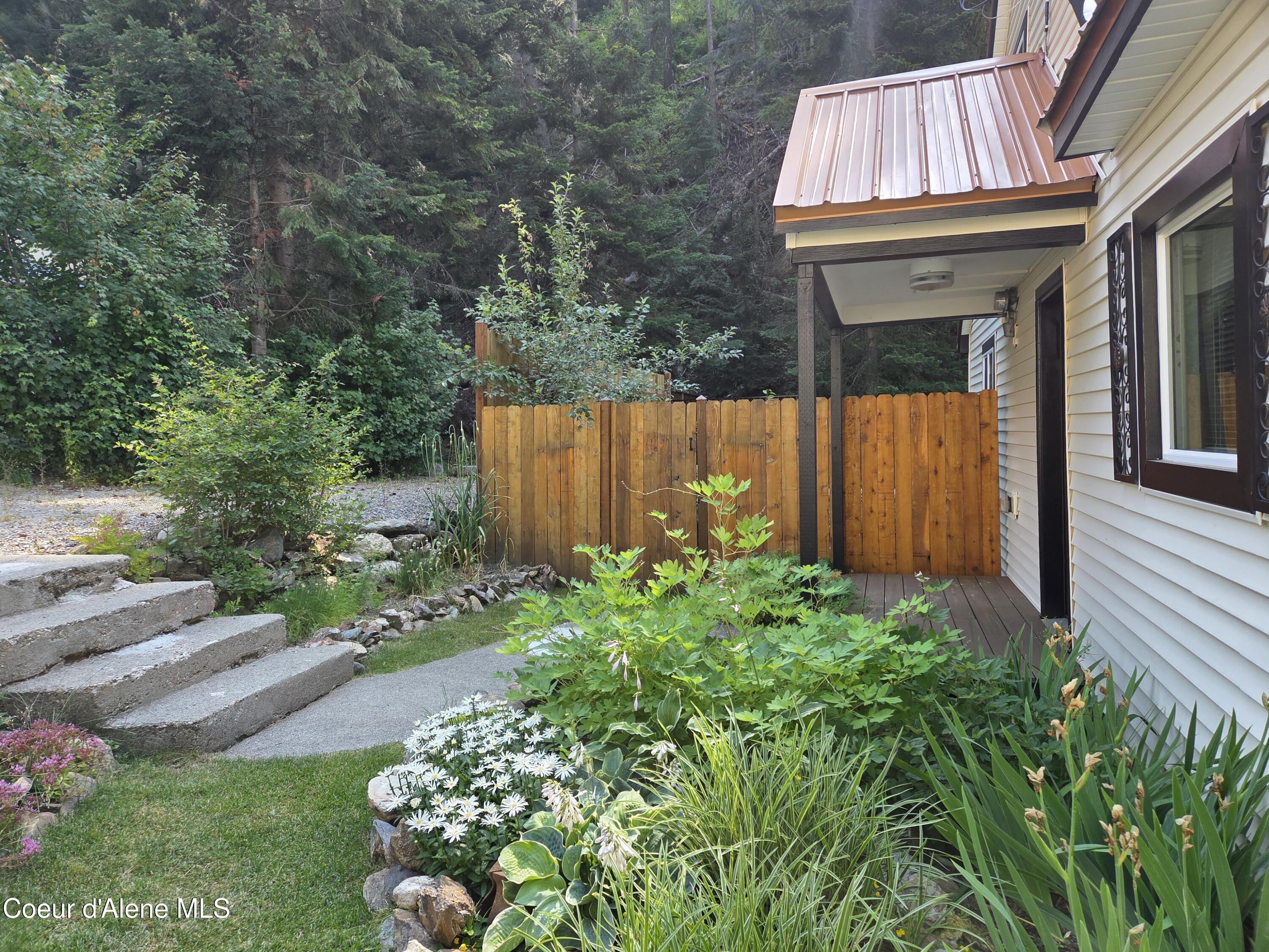 446 2nd Street Mullan, ID 83846 - Photo 3 of 24 Garden