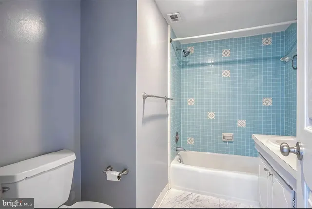 $2,500 | 5353 Columbia Pike, Unit 602, Arlington, VA 22204