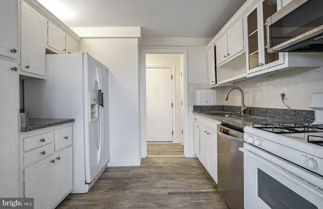 $2,500 | 5353 Columbia Pike, Unit 602, Arlington, VA 22204