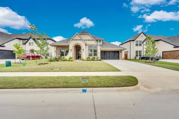 $490,000 | 922 Cardinal Drive, Midlothian, TX 76065