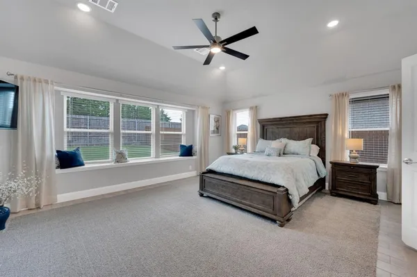 $490,000 | 922 Cardinal Drive, Midlothian, TX 76065