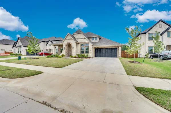 $490,000 | 922 Cardinal Drive, Midlothian, TX 76065