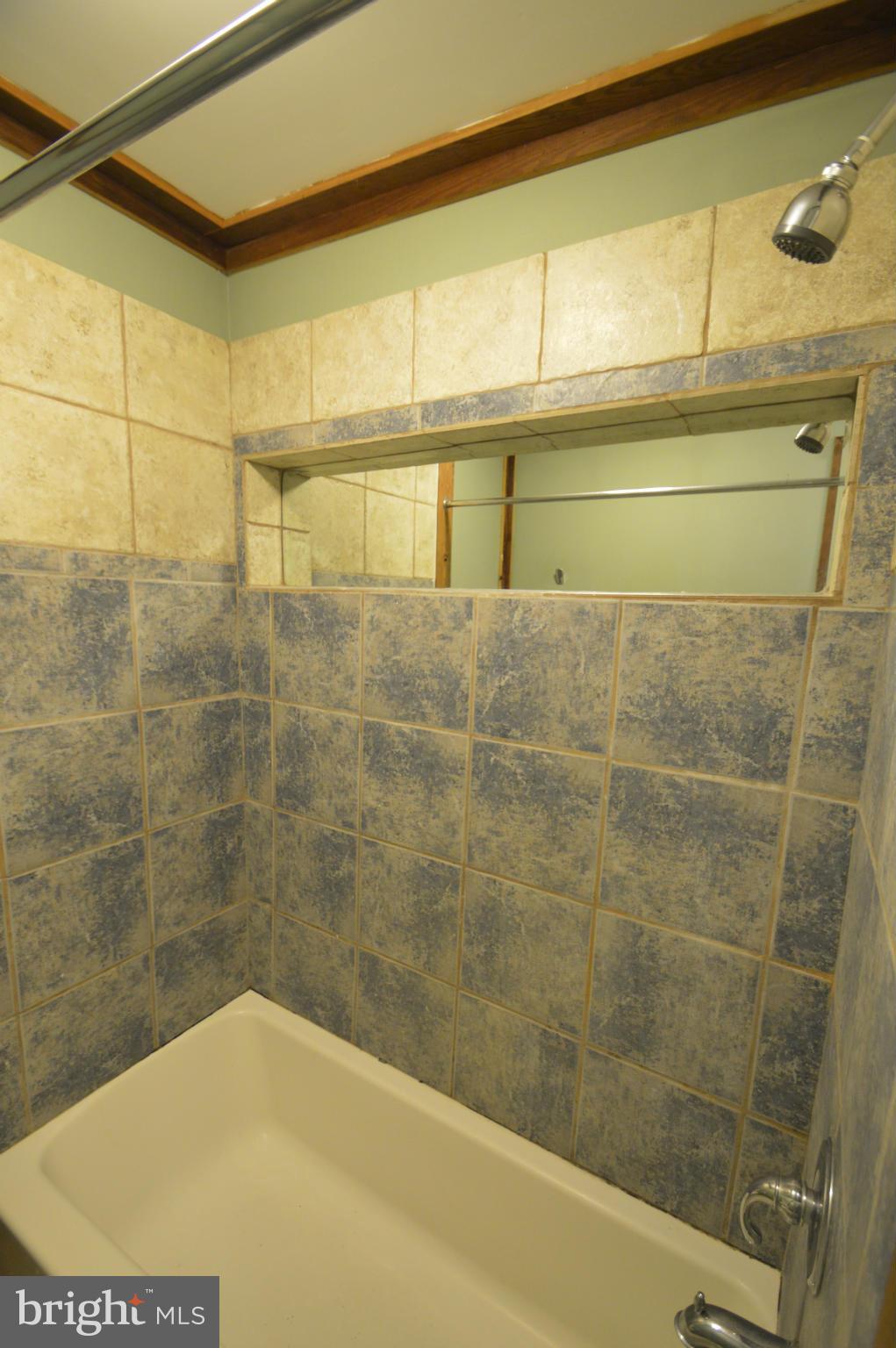 12048 Old Rte 16 Waynesboro, PA 17268 - Photo 19 of 30 Bath