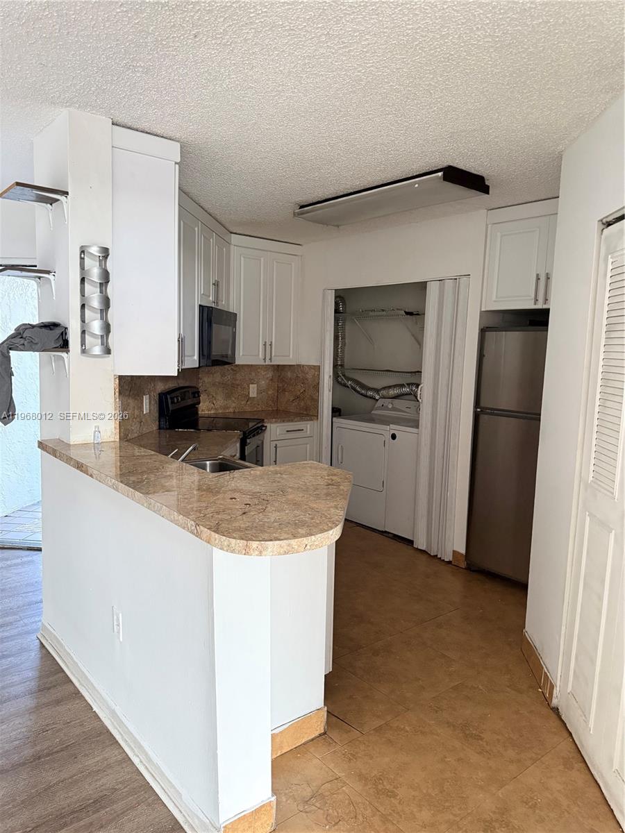 6272 Northwest 186th Street, Unit 301 Hialeah, FL 33015 - Photo 14 of 24