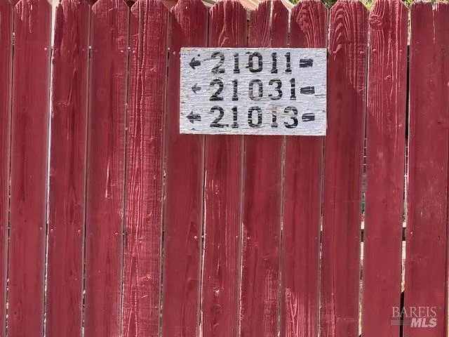 $300,000 | 21031 Redwood Highway, Geyserville, CA 95441