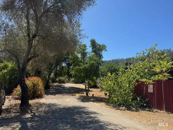 $300,000 | 21031 Redwood Highway, Geyserville, CA 95441
