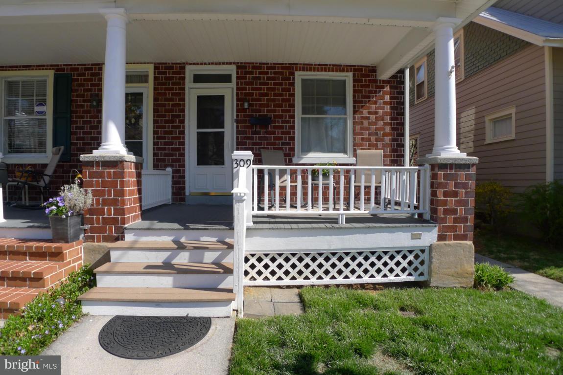 309 Front Street Lititz, PA 17543 - Photo 2 of 22