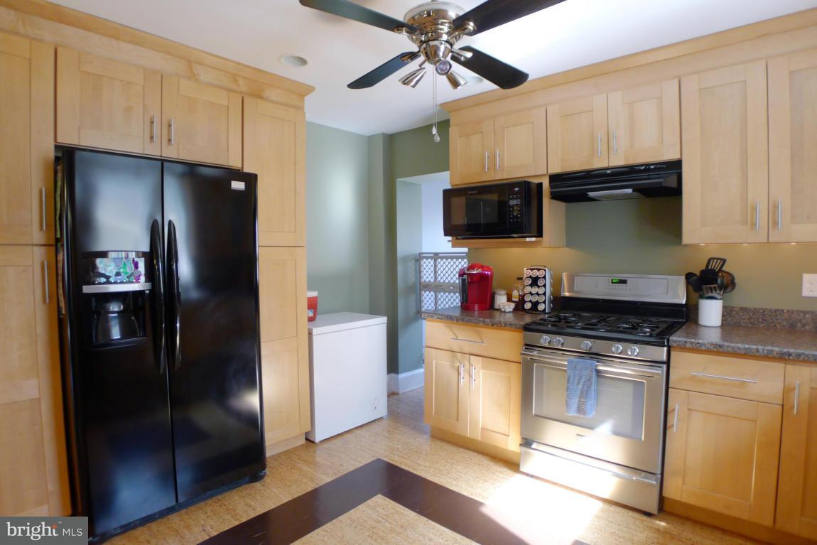 309 Front Street Lititz, PA 17543 - Photo 10 of 22