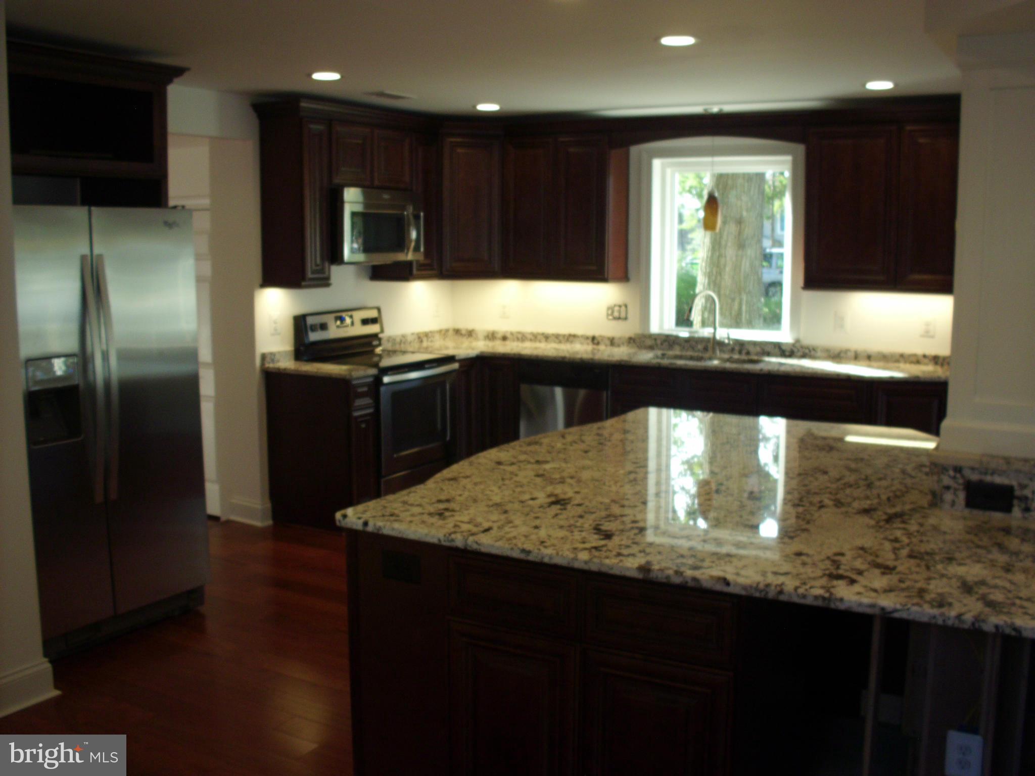 7988 West Riverside Drive Pasadena, MD 21122 - Photo 20 of 30 Kitchen