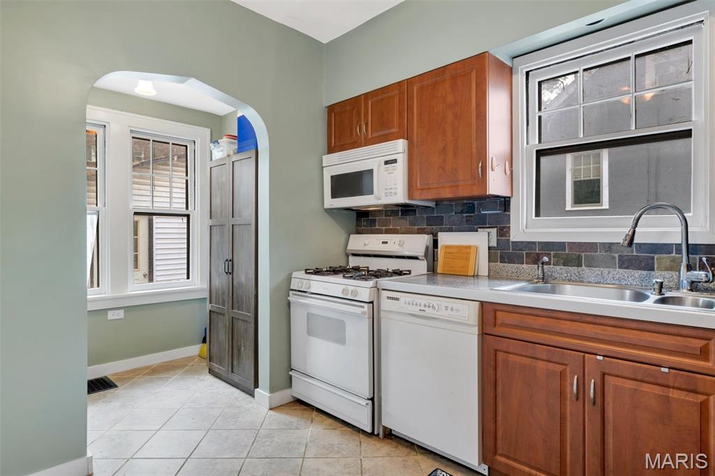 439 North Laclede Station Road St. Louis, MO 63119 - Photo 15 of 35