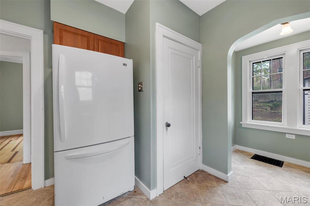 439 North Laclede Station Road St. Louis, MO 63119 - Photo 16 of 35