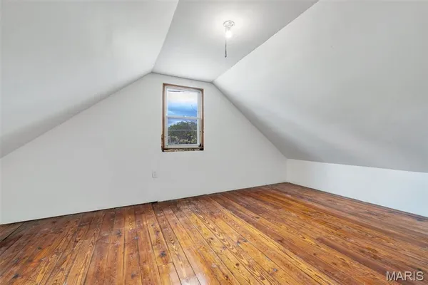 $259,900 | 439 North Laclede Station Road, St. Louis, MO 63119