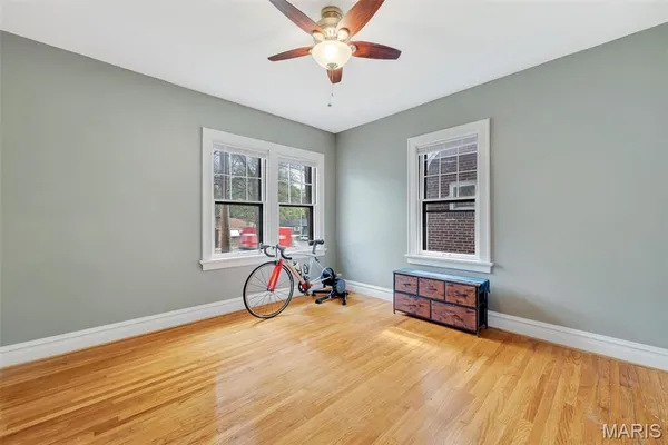 $259,900 | 439 North Laclede Station Road, St. Louis, MO 63119