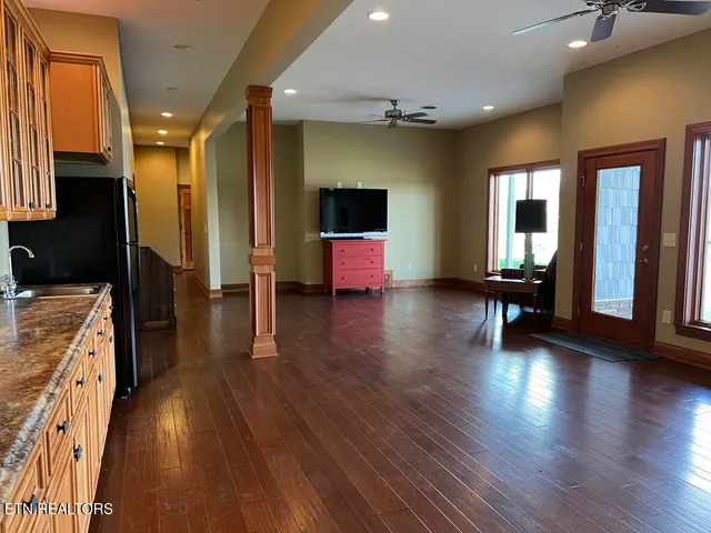 $1,890,500 | 304 Brittney Lane, Sharps Chapel, TN 37866