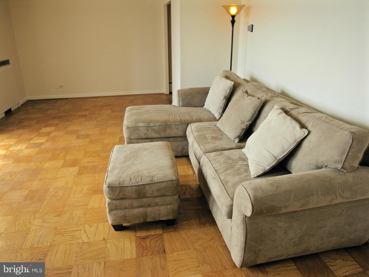1245 4th Street Southwest, Unit E511 Washington, DC 20024 - Photo 4 of 25 Living Room