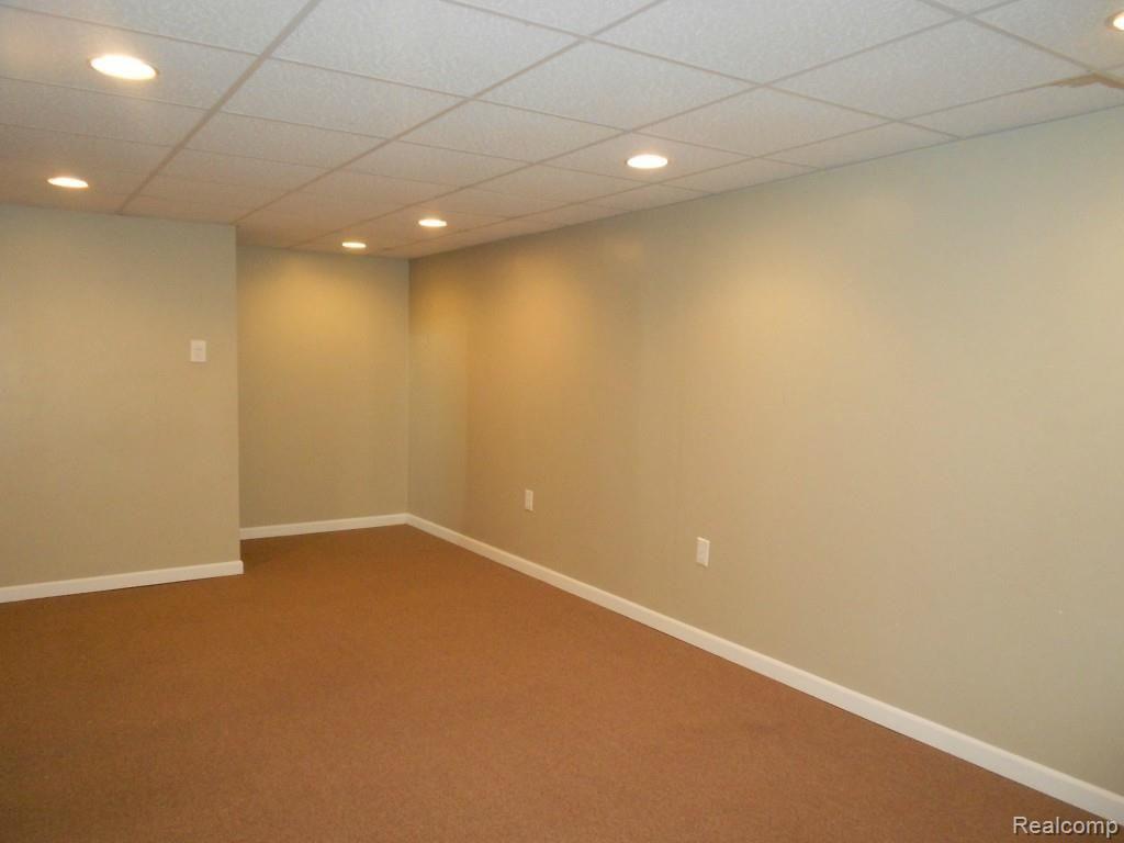 42411 Hanford Road Canton, MI 48187 - Photo 12 of 33 DSCN4561.jpg