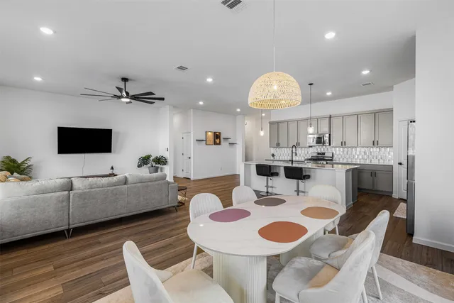 $469,900 | 2331 Peach Oak Crossing, Manvel, TX 77578