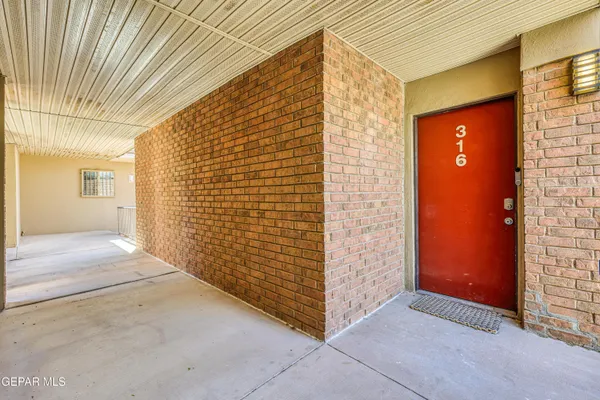 $199,950 | 4433 North Stanton Street, Unit E 316, El Paso, TX 79912