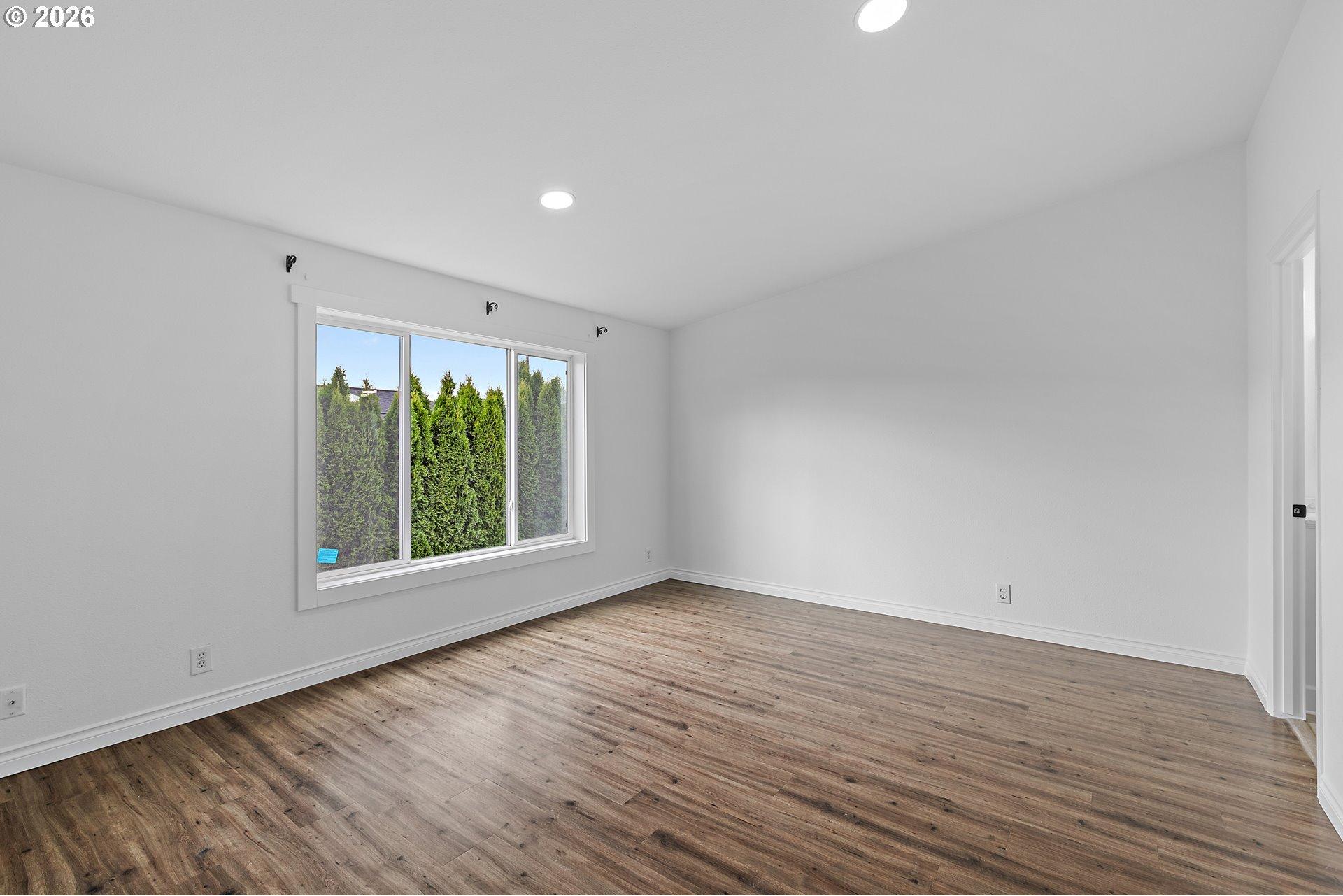 12450 Southwest Fischer Road Portland, OR 97224 - Photo 8 of 22 Gallery Image 8