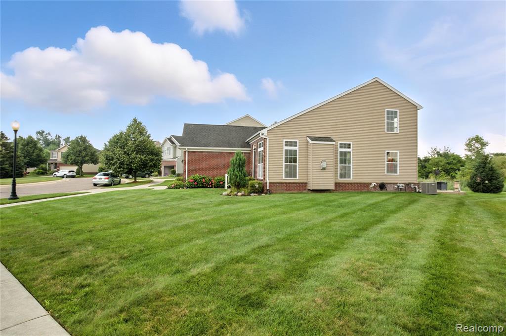 26535 Elk Run West New Hudson, MI 48165 - Photo 44 of 55 Gallery Image 44