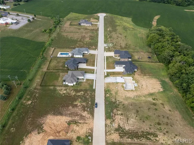 $58,800 | 589 Legacy Drive, Waterloo, IL 62298