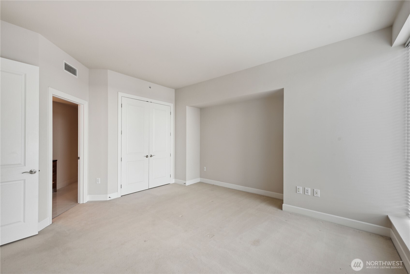 1920 4th Avenue, Unit 2702 Seattle, WA 98101 - Photo 24 of 40 a view of an empty room