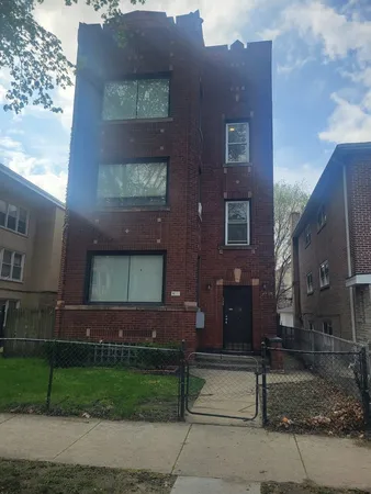 $1,600 | 7918 South Essex Avenue, Unit 3, Chicago, IL 60617