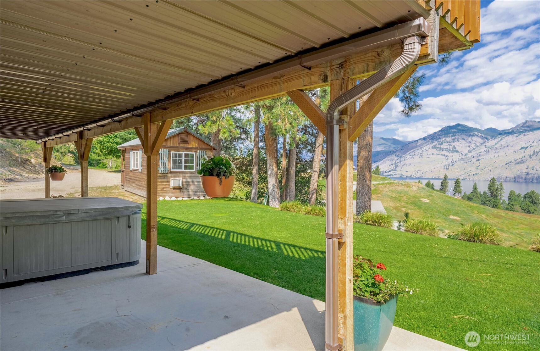 52 Reflection Lane Chelan, WA 98816 - Photo 12 of 40