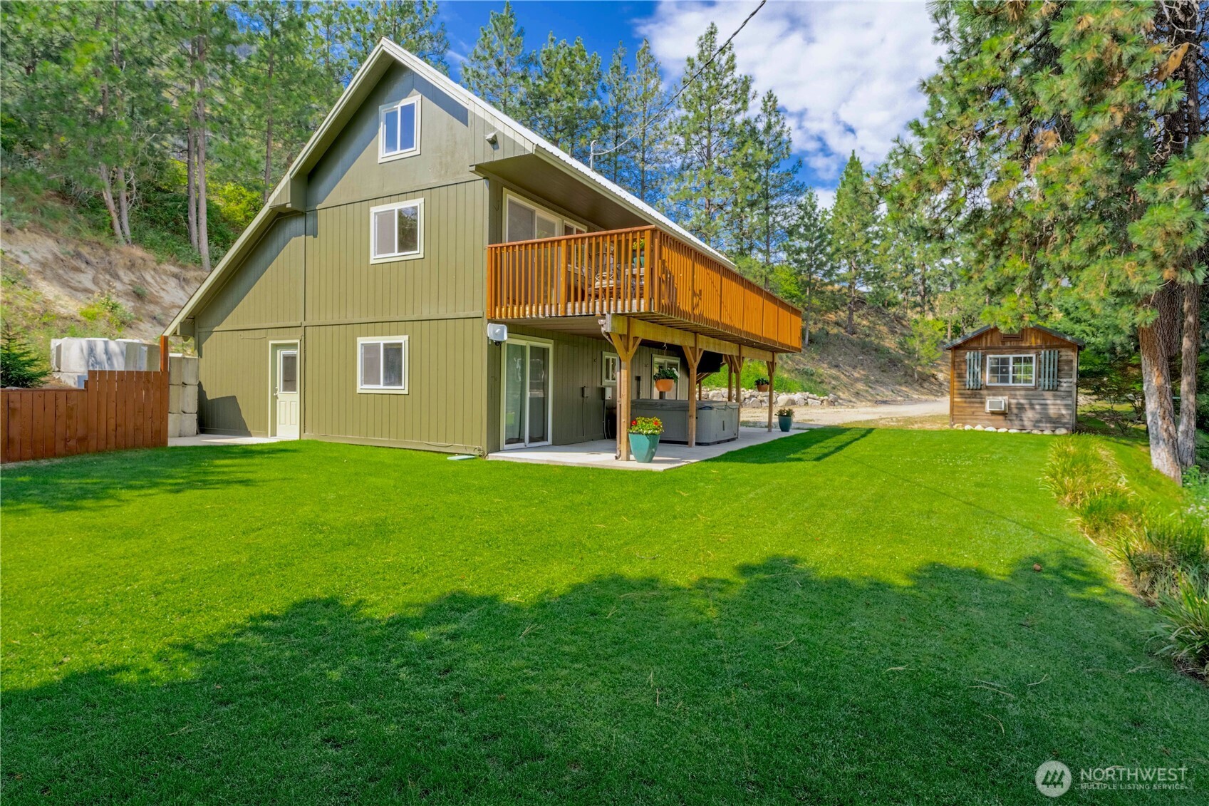 52 Reflection Lane Chelan, WA 98816 - Photo 13 of 40