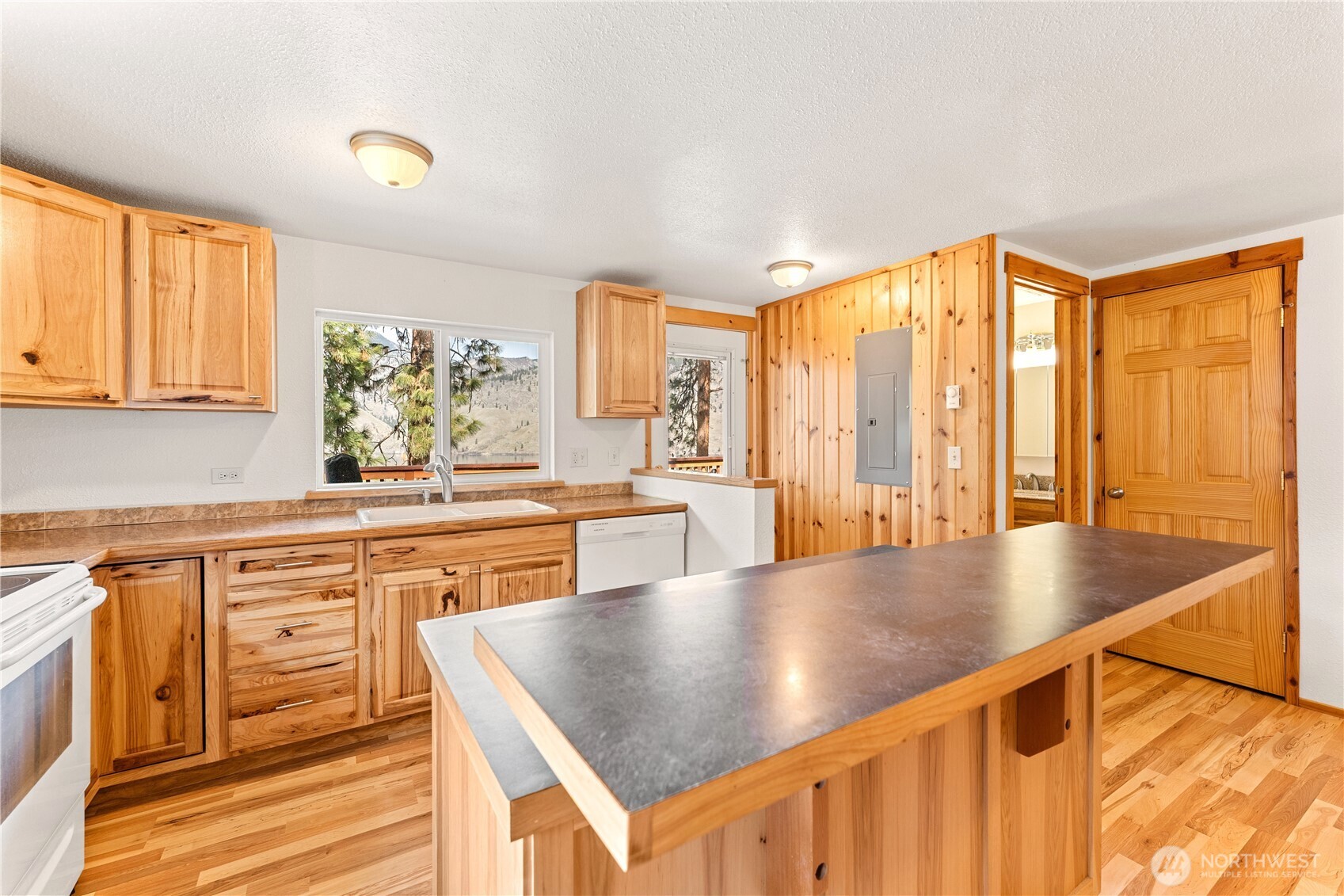 52 Reflection Lane Chelan, WA 98816 - Photo 18 of 40