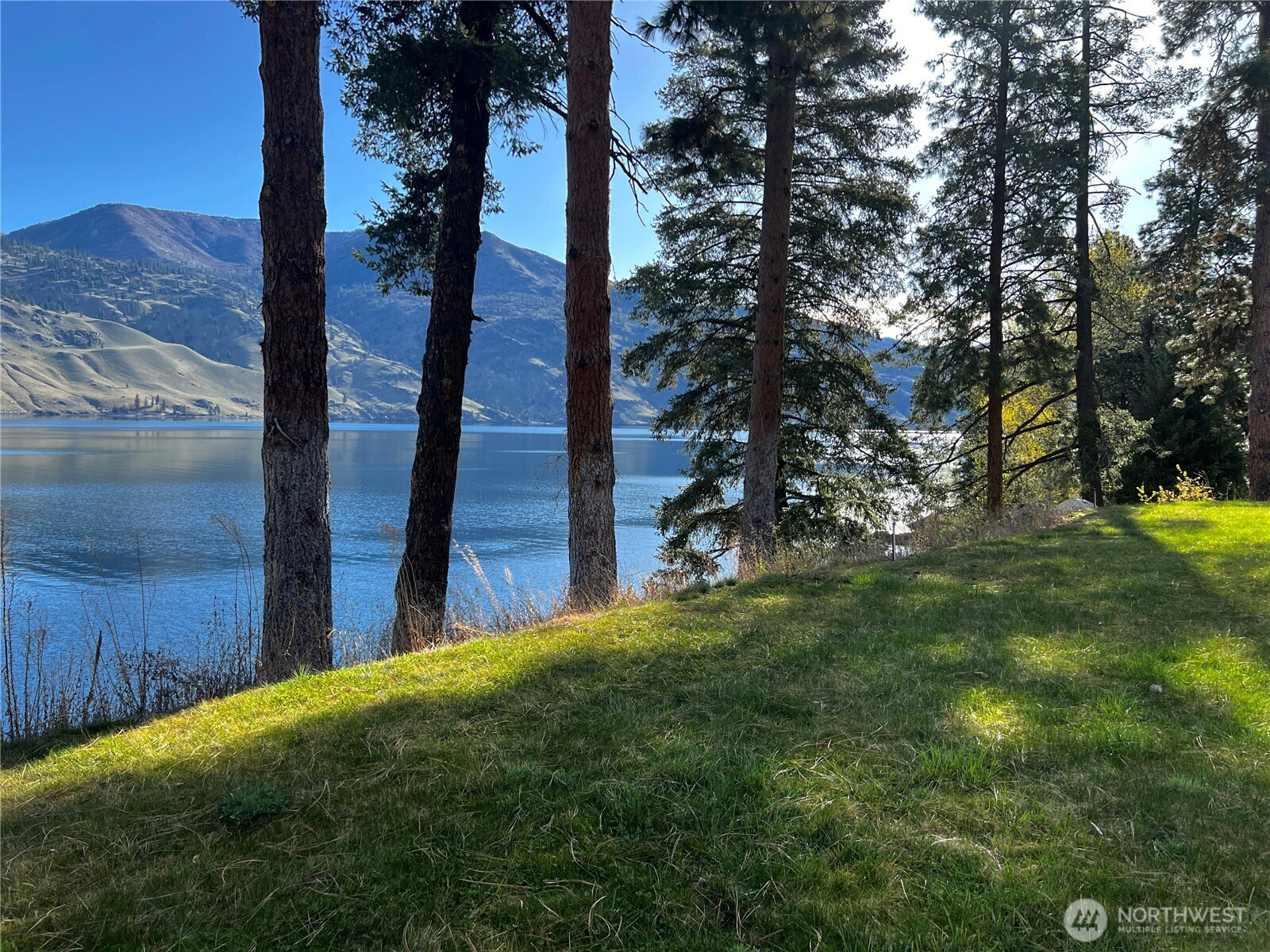 52 Reflection Lane Chelan, WA 98816 - Photo 2 of 40