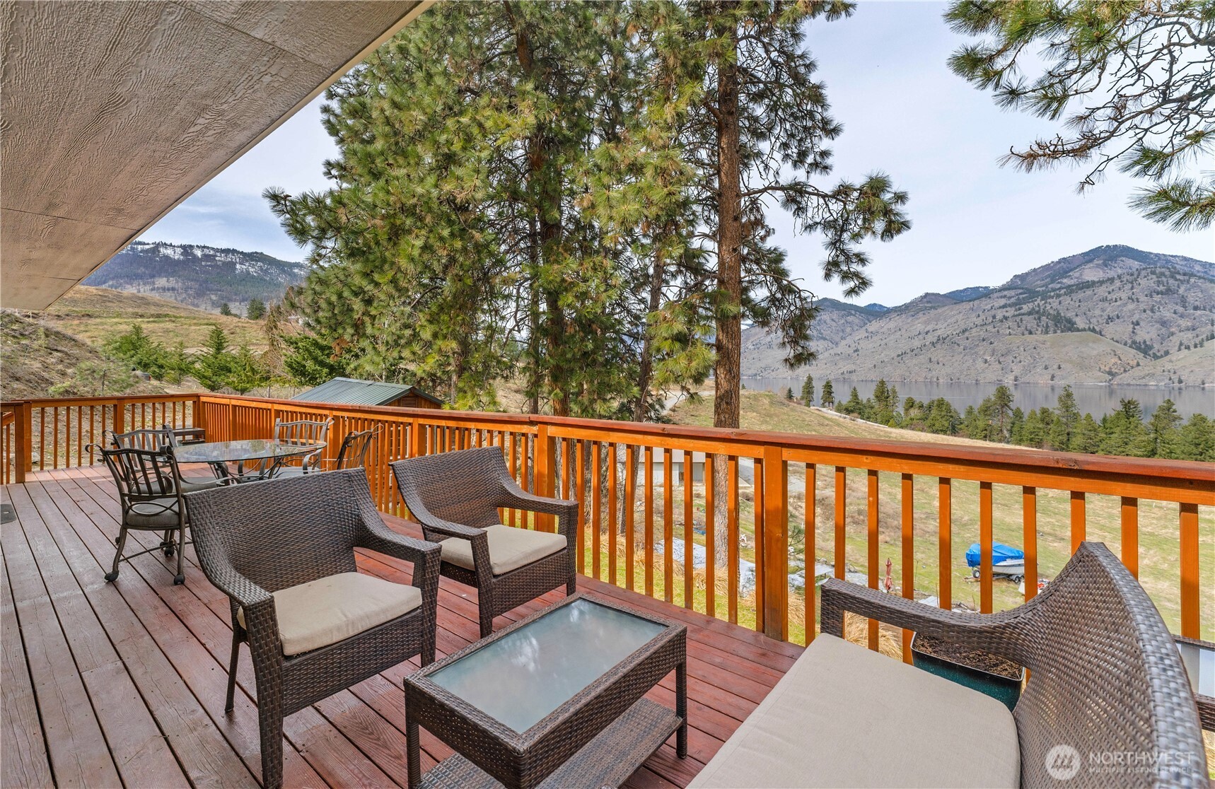 52 Reflection Lane Chelan, WA 98816 - Photo 9 of 40