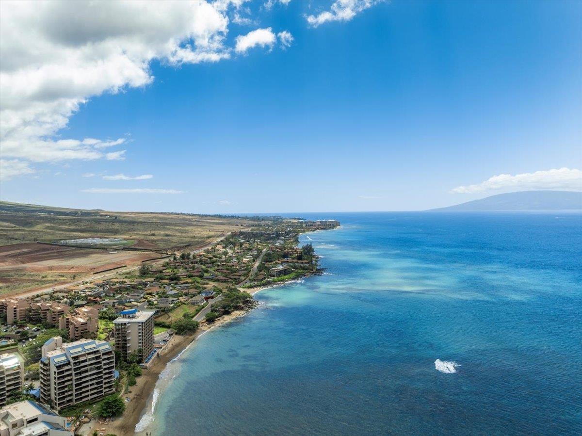 4365 Lower Honoapiilani Road, Unit 907 Lahaina, HI 96761 - Photo 4 of 23 a view of an ocean