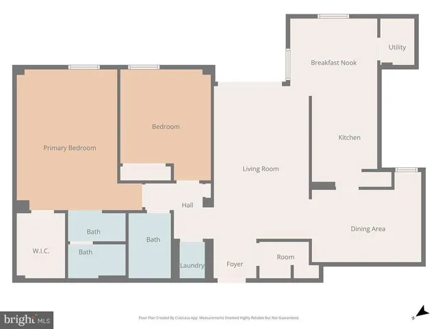 a black and white photo of a living room