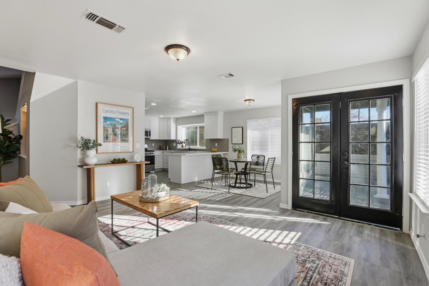 7300 Saltgrass Way Elk Grove, CA 95758 - Photo 9 of 41