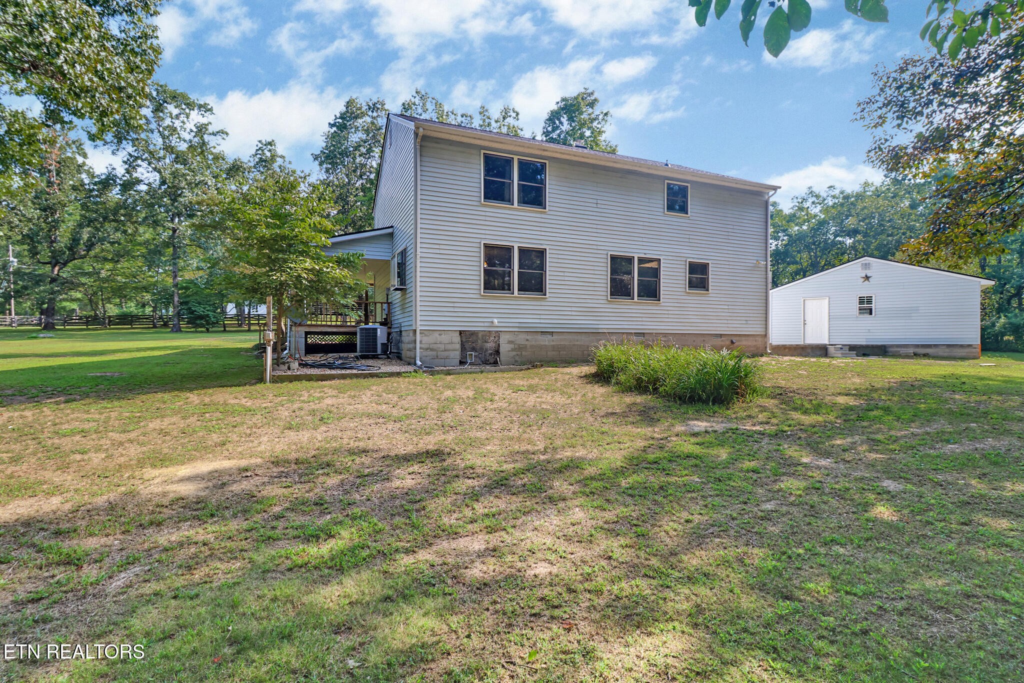 166 Hatler Road Crossville, TN 38555 - Photo 4 of 47