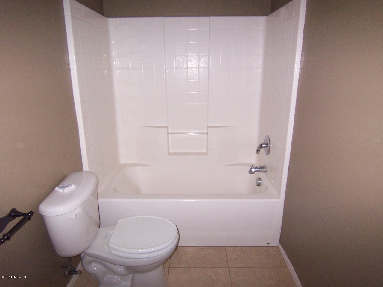 3722 West Carson Road Phoenix, AZ 85041 - Photo 15 of 17 MASTER BATH