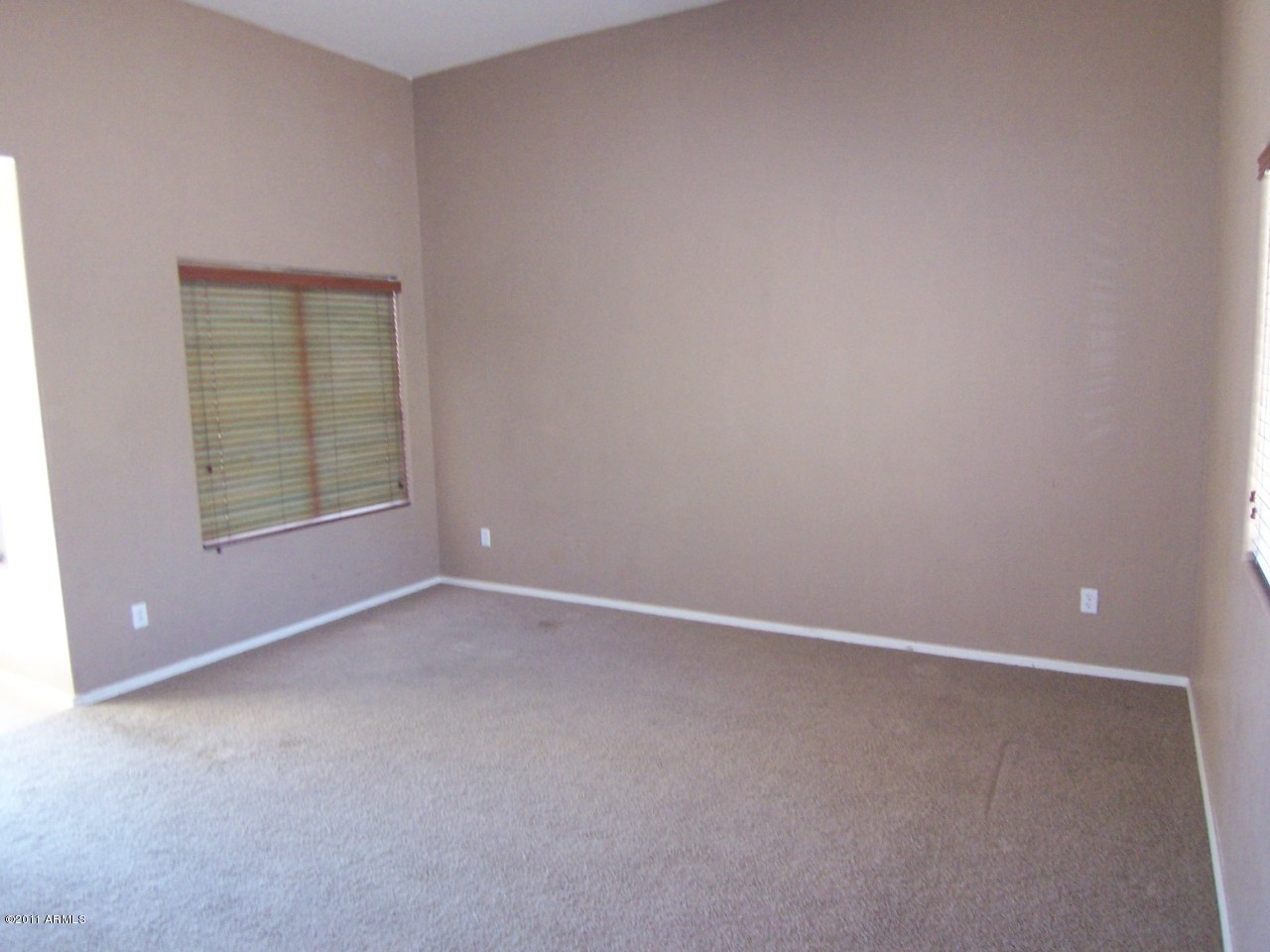 3722 West Carson Road Phoenix, AZ 85041 - Photo 3 of 17 GREAT ROOM