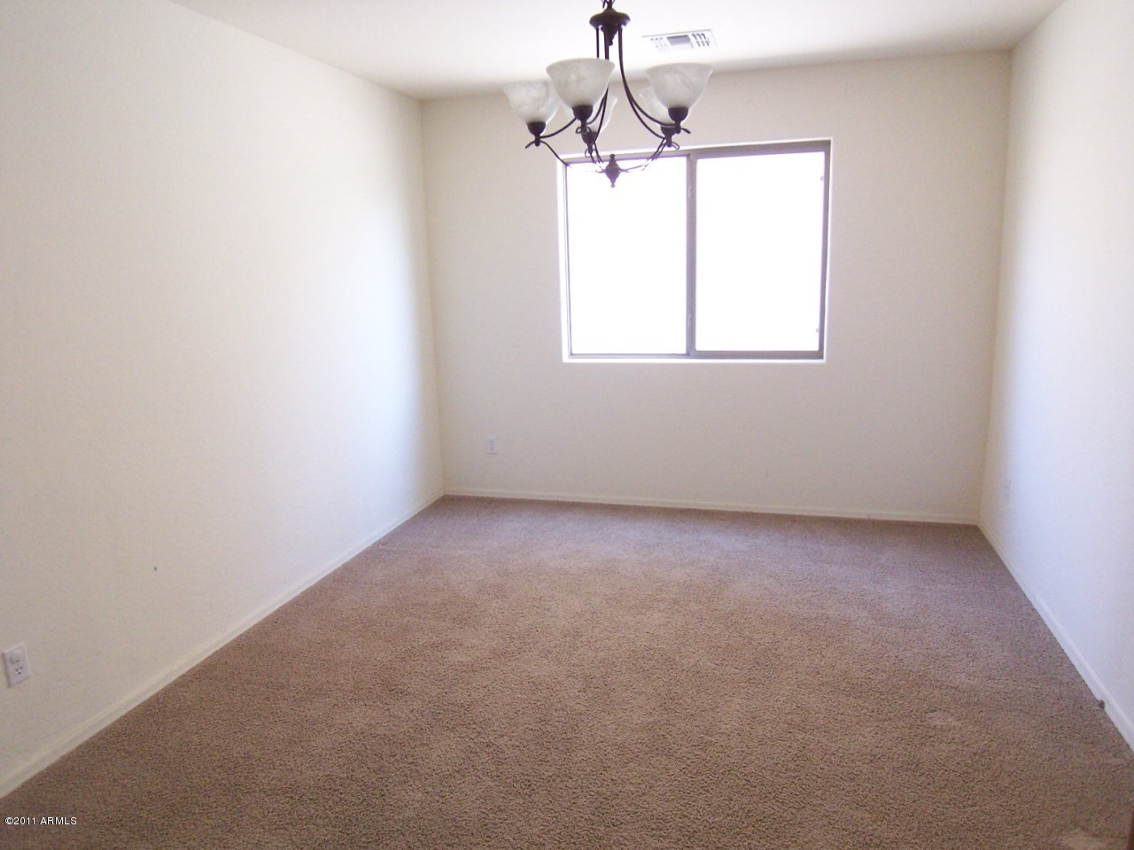 3722 West Carson Road Phoenix, AZ 85041 - Photo 5 of 17 DINING ROOM