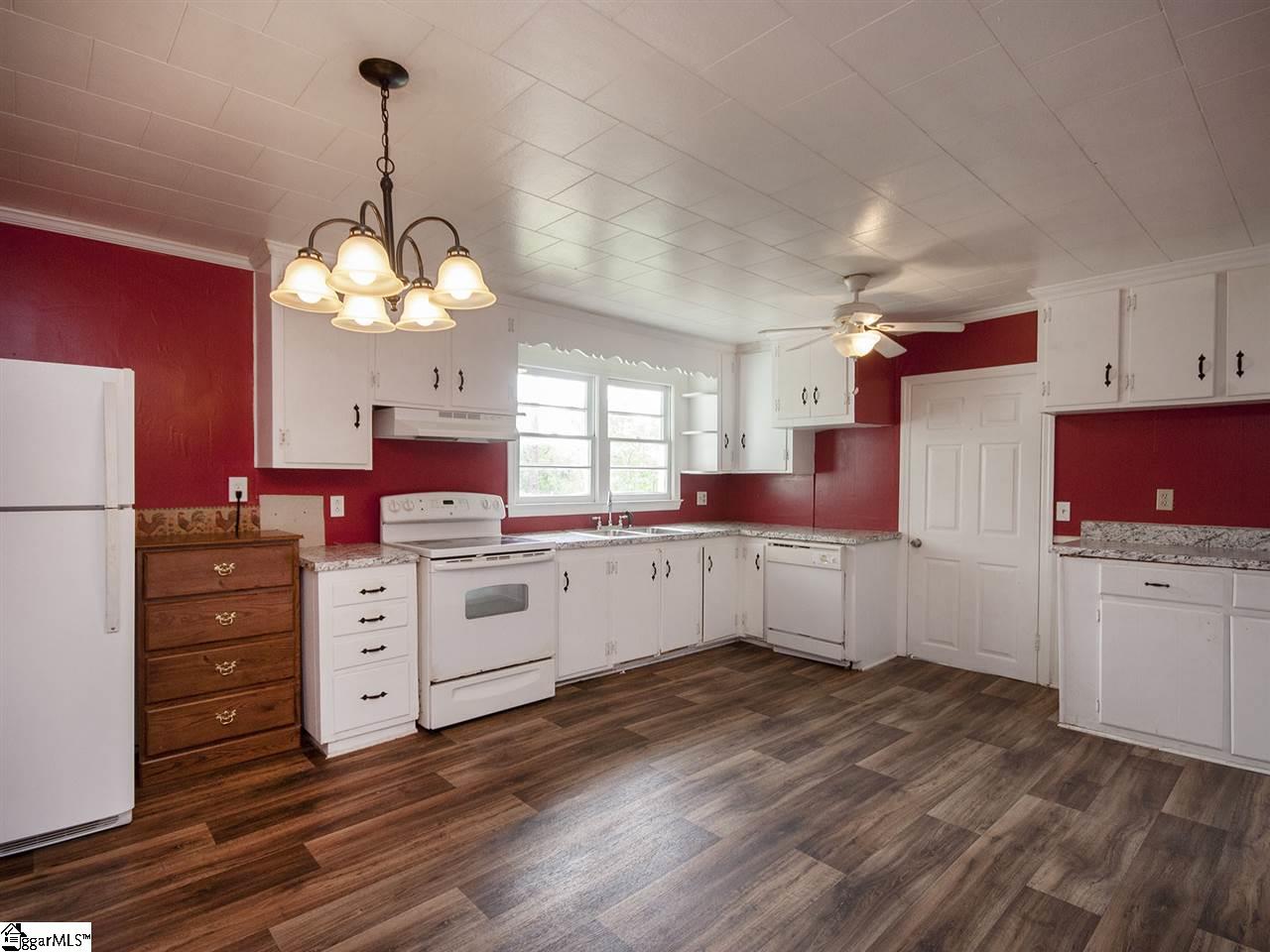 1202 Blue Ridge Avenue Belton, SC 29627 - Photo 11 of 36