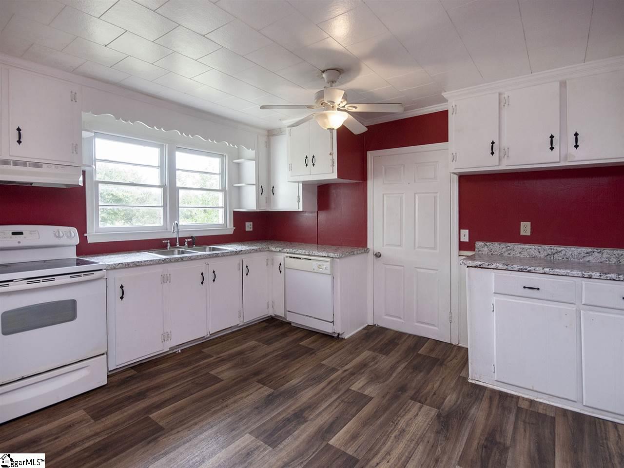 1202 Blue Ridge Avenue Belton, SC 29627 - Photo 13 of 36