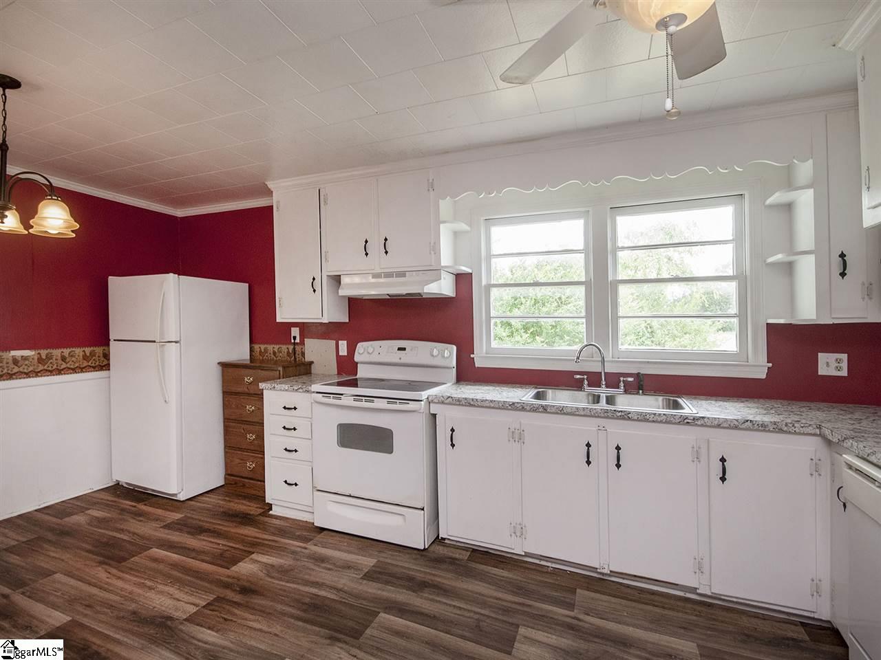 1202 Blue Ridge Avenue Belton, SC 29627 - Photo 14 of 36