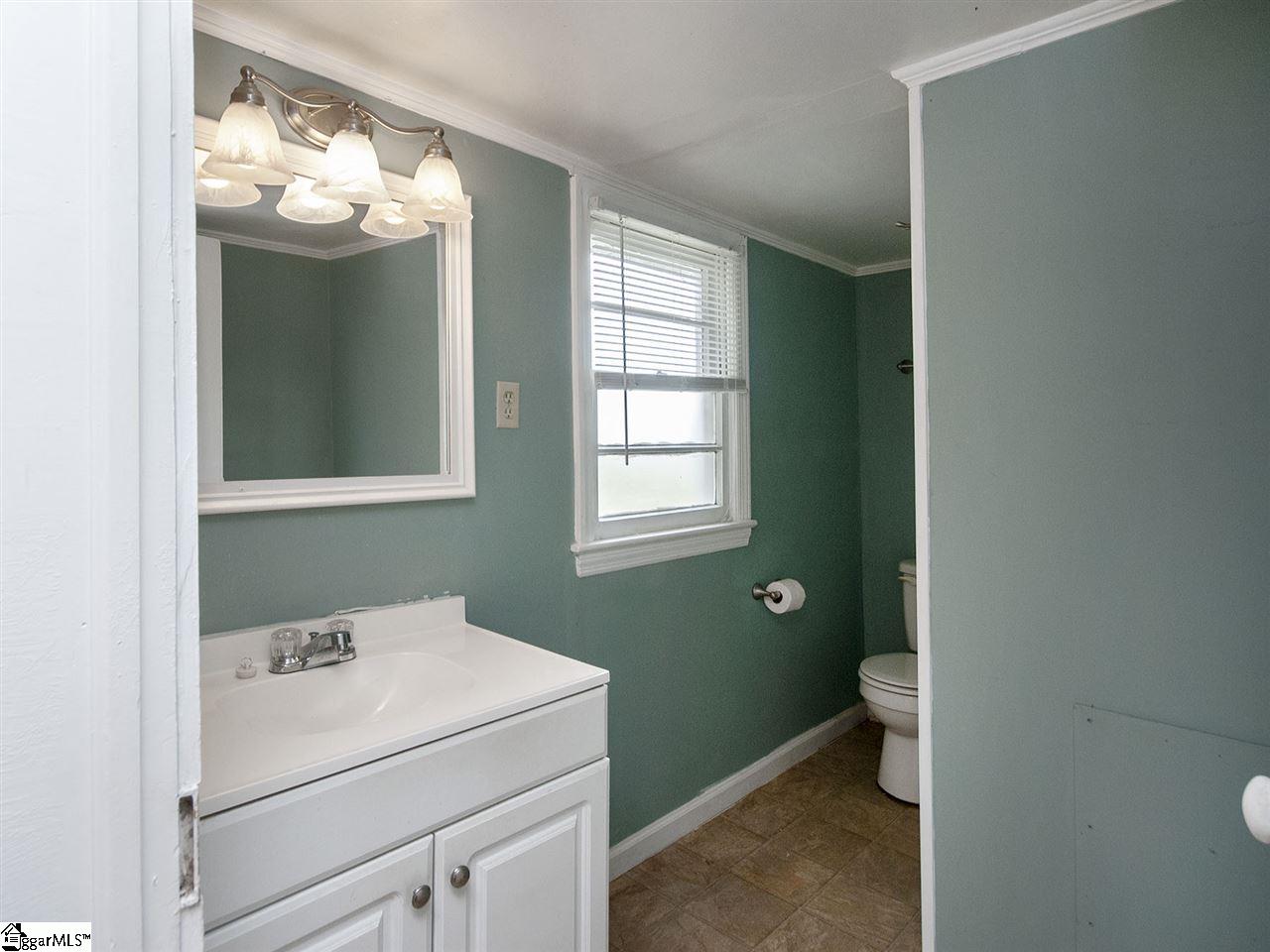 1202 Blue Ridge Avenue Belton, SC 29627 - Photo 22 of 36