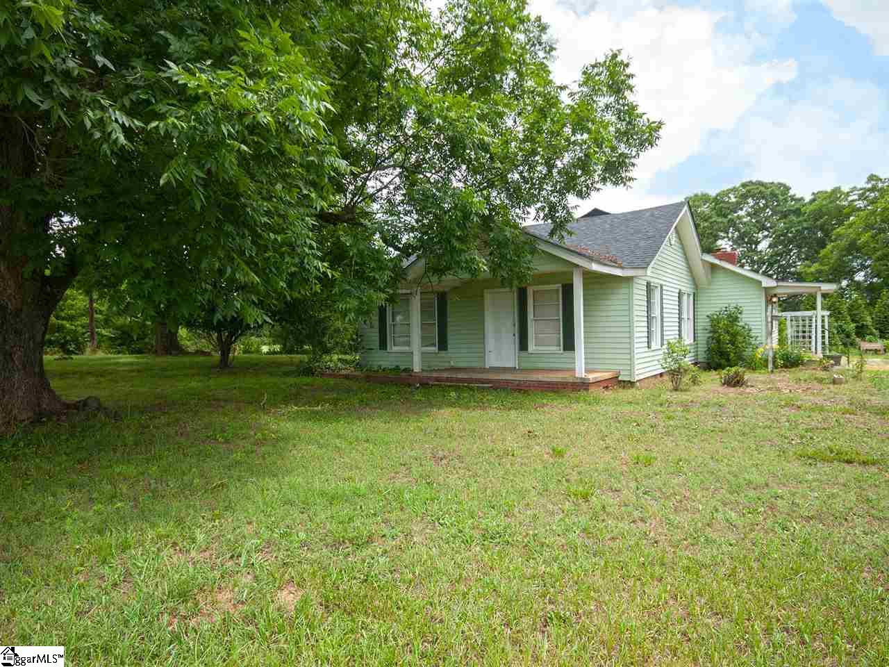 1202 Blue Ridge Avenue Belton, SC 29627 - Photo 4 of 36