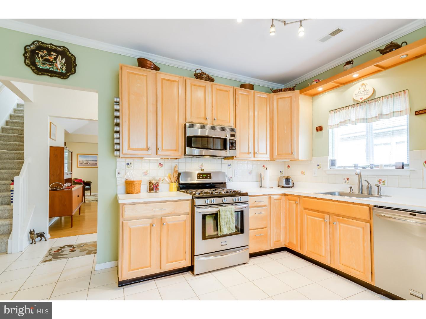 48 Mayfair Road Southampton, NJ 08088 - Photo 10 of 25 Kitchen