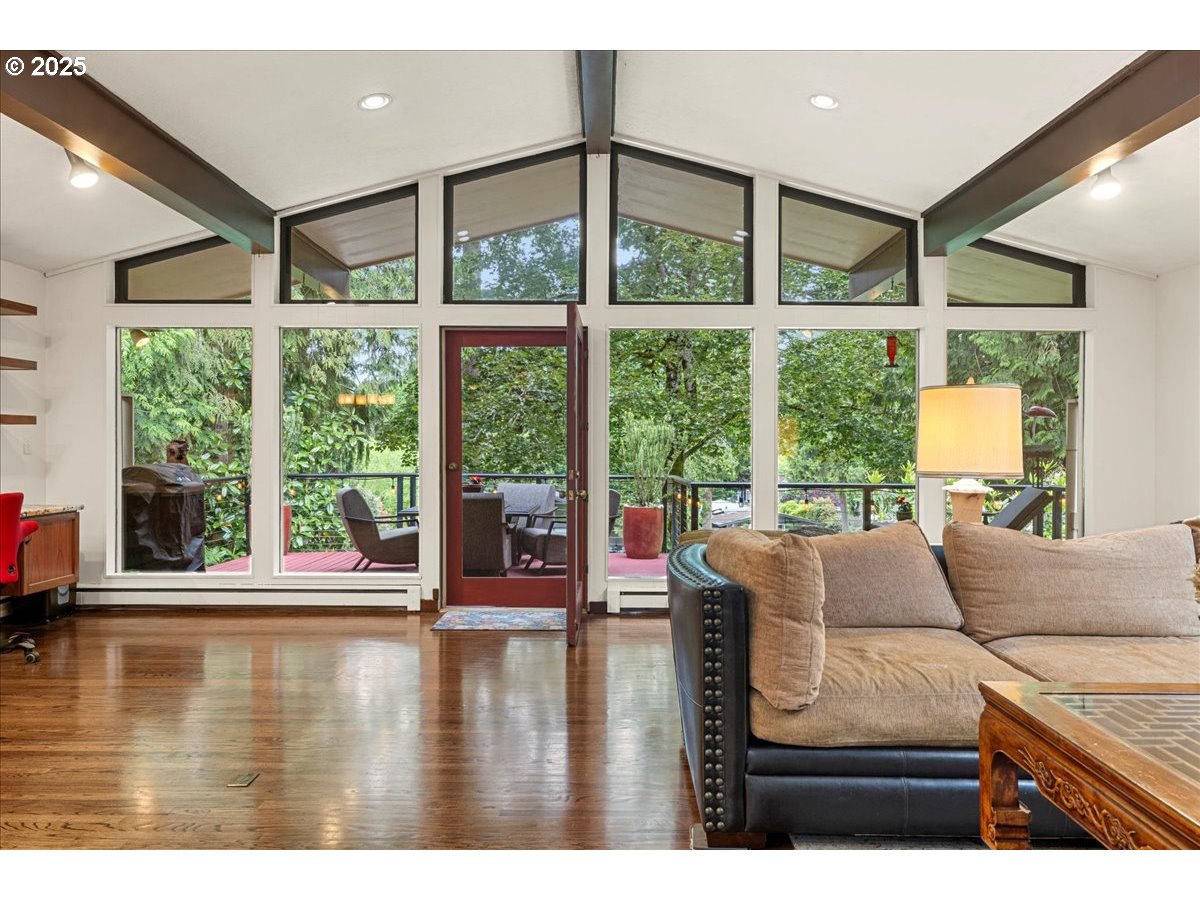 17455 Blue Heron Road Lake Oswego, OR 97034 - Photo 14 of 48 Gallery Image 14
