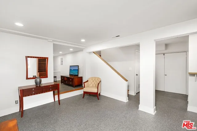 $2,650,000 | 4310 Cedarhurst Circle, Los Angeles, CA 90027