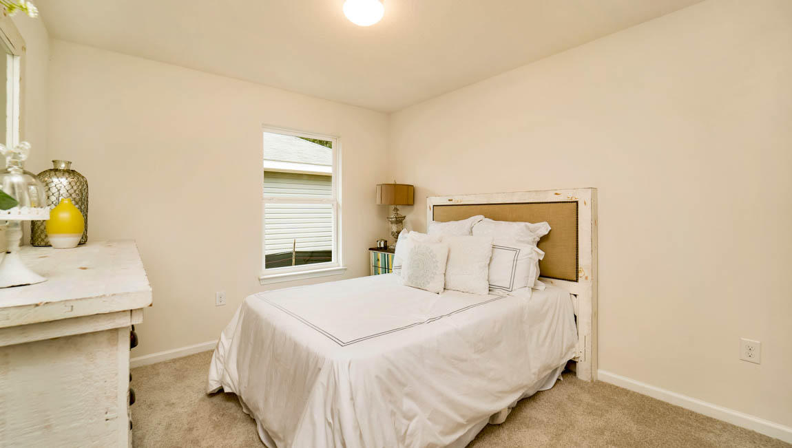 683 Earl Godwin Road Freeport, FL 32439 - Photo 12 of 37 Gallery Image 12
